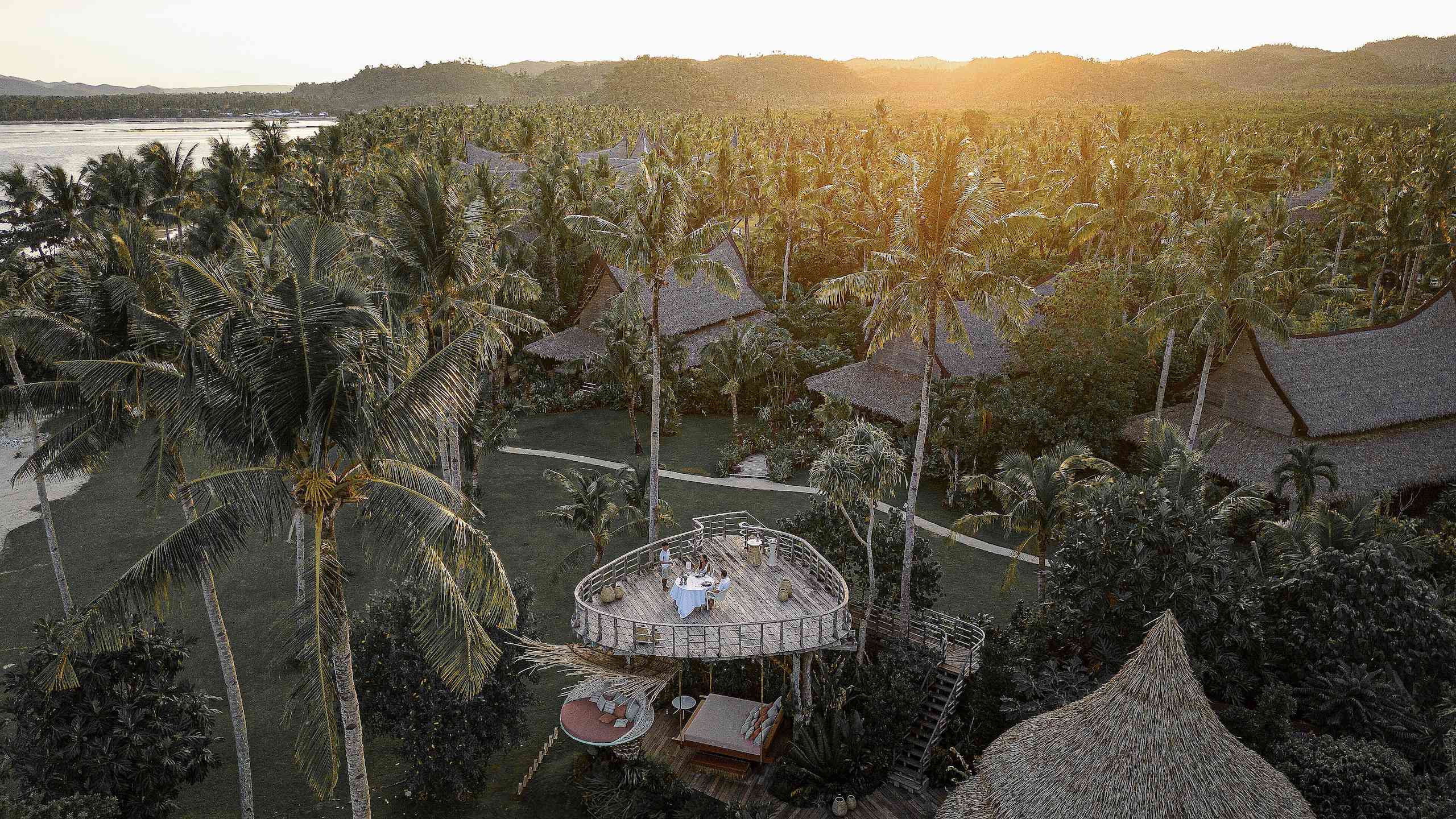 NPH_Romantic-dinner-on-the-Tree-House-2025